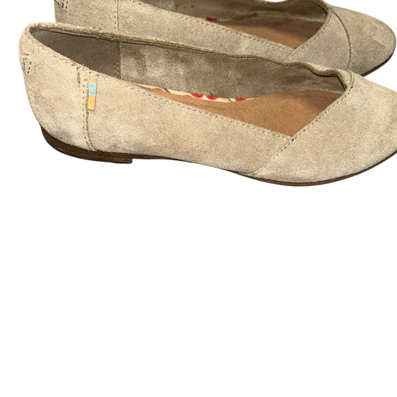 Toms tan suede juttin ballet flats size 6 slip in shoes - Picture 1 of 5
